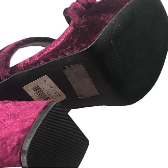Charlotte Russe 🅝🅦🅞🅣 Burgundy Velvet Platforms Size 9 US - Picture 6 of 11